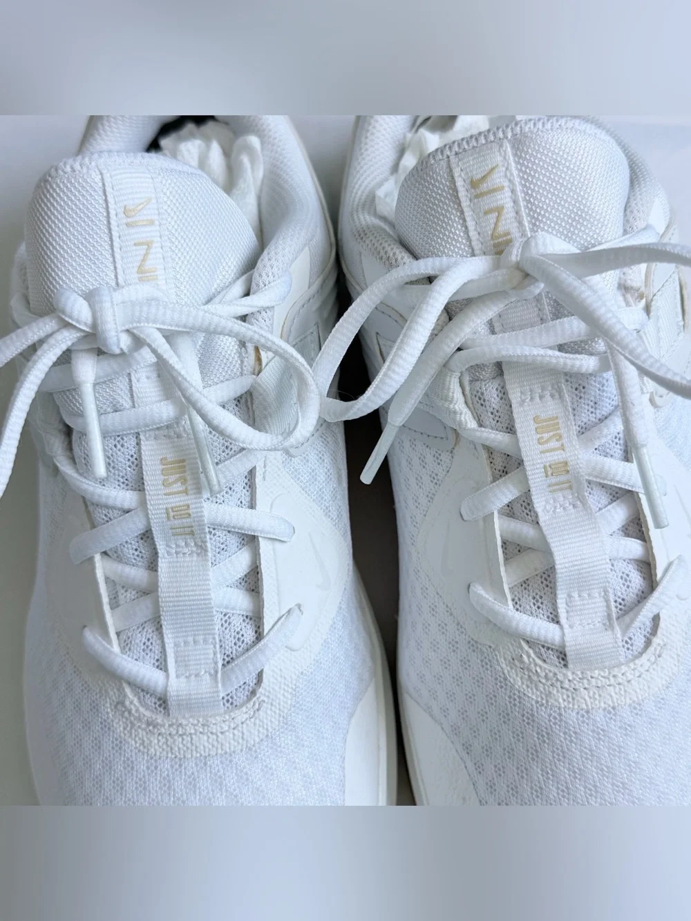 Nike excellent gently